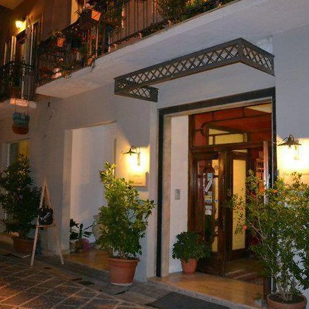 Hotel La Congiura Dei Baroni Teggiano Exterior photo