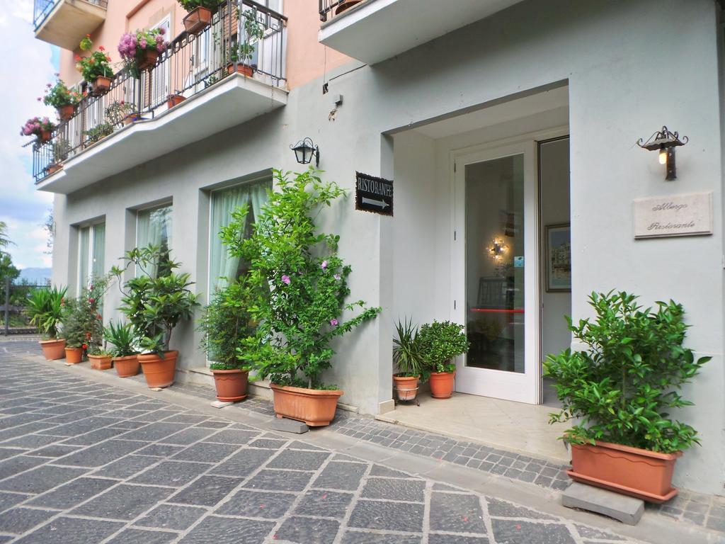 Hotel La Congiura Dei Baroni Teggiano Exterior photo