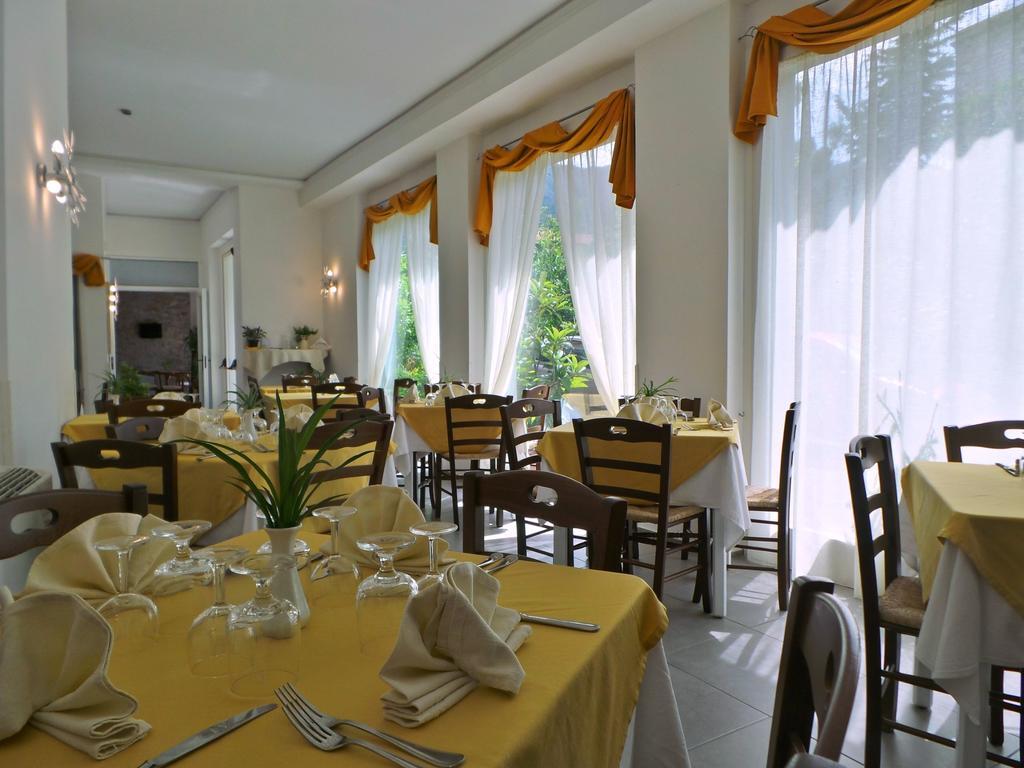 Hotel La Congiura Dei Baroni Teggiano Exterior photo