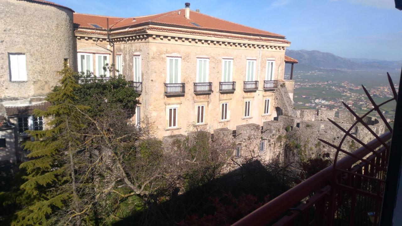Hotel La Congiura Dei Baroni Teggiano Exterior photo