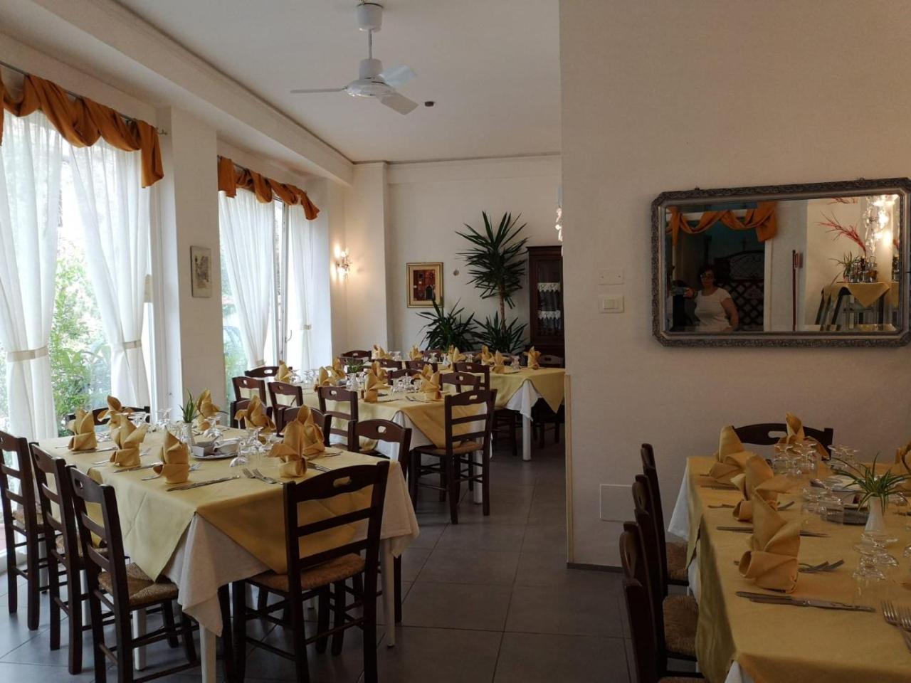 Hotel La Congiura Dei Baroni Teggiano Exterior photo